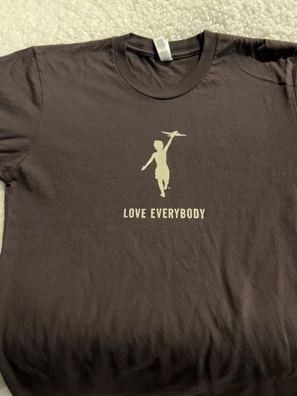Seattle coffee shop. Love Everybody Graphic Tee - Brown